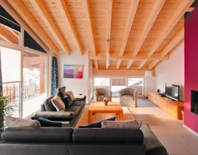 Chalet Grousse Mountain