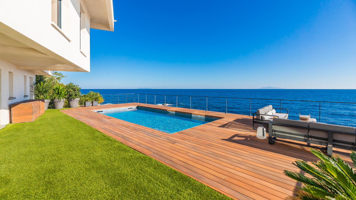 Villa Cyrnos