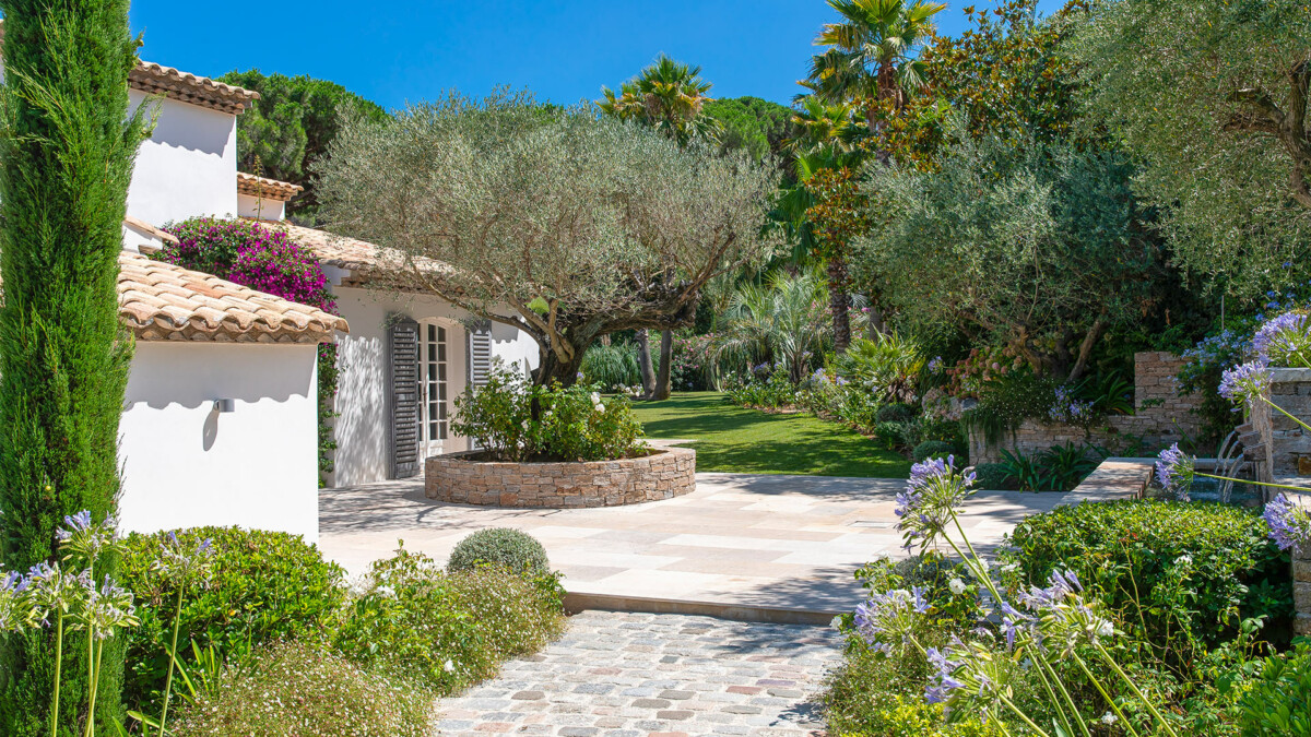 Villa H