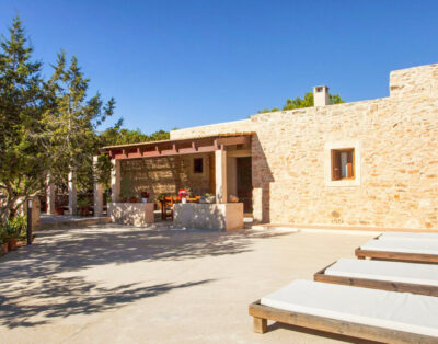 Villa Manira