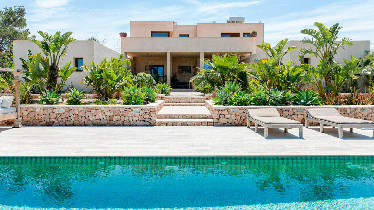Villa Ezra